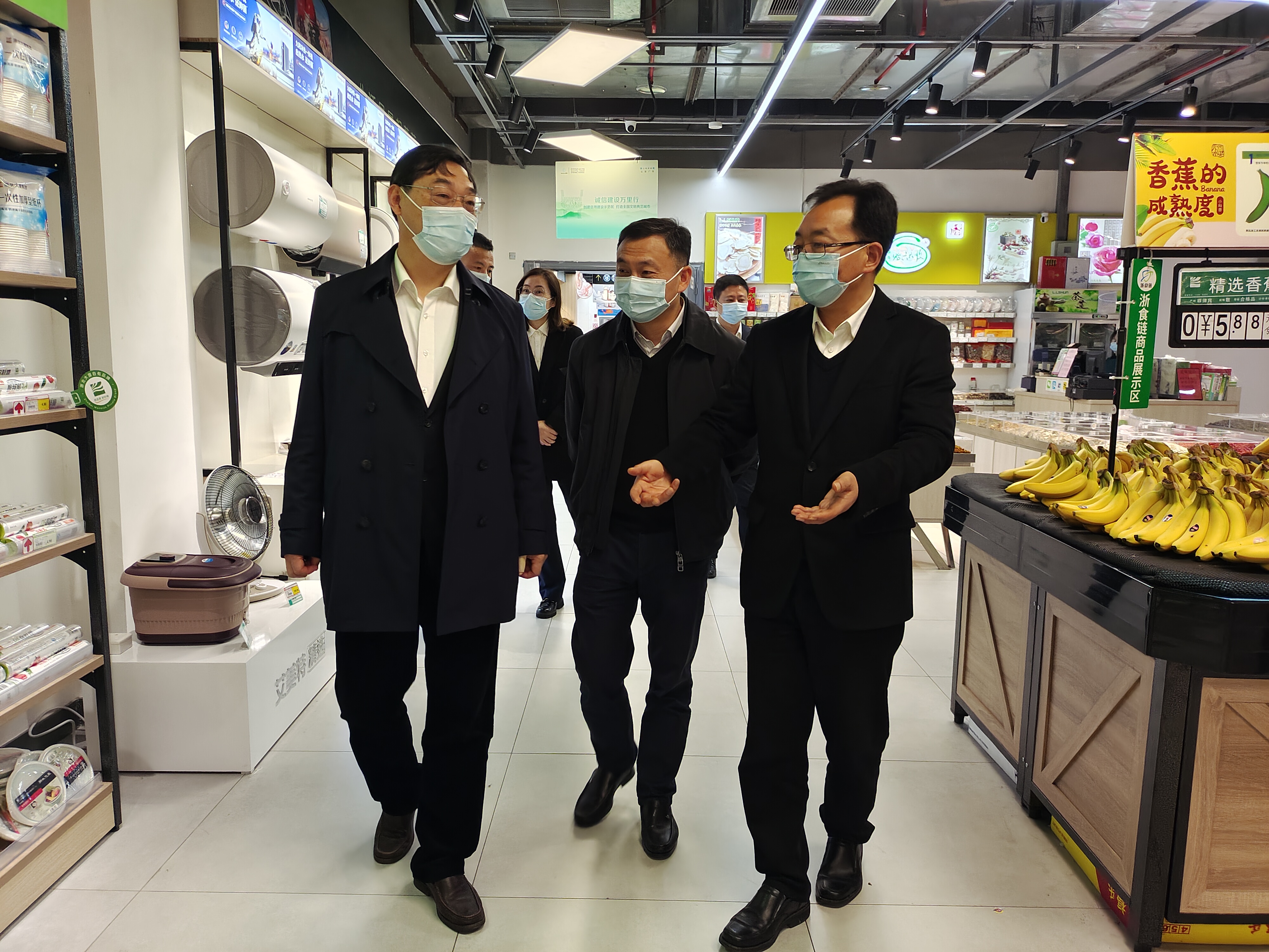 副市長(zhǎng)夏堅(jiān)定到浙北大廈檢查疫情防控工作